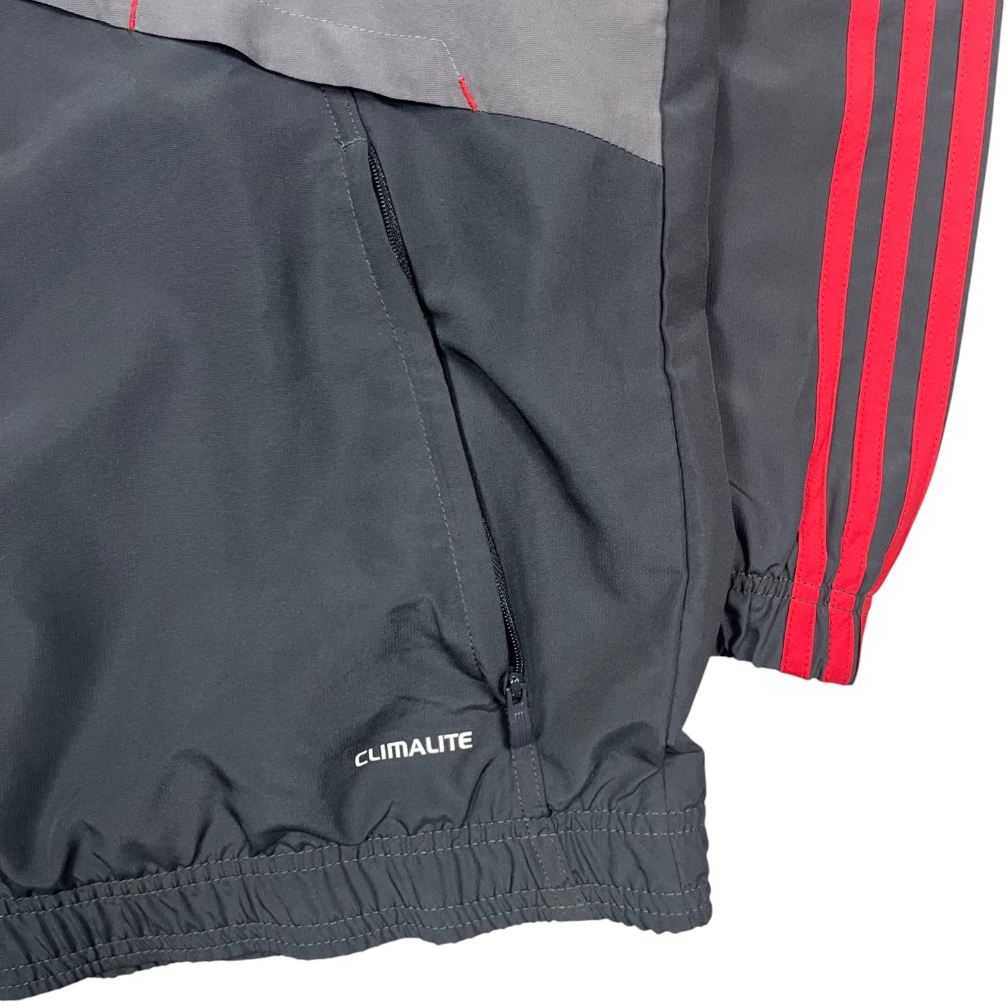 Adidas Retro AC Milan Trackjacket in schwarz/grau/rot Größe (L)