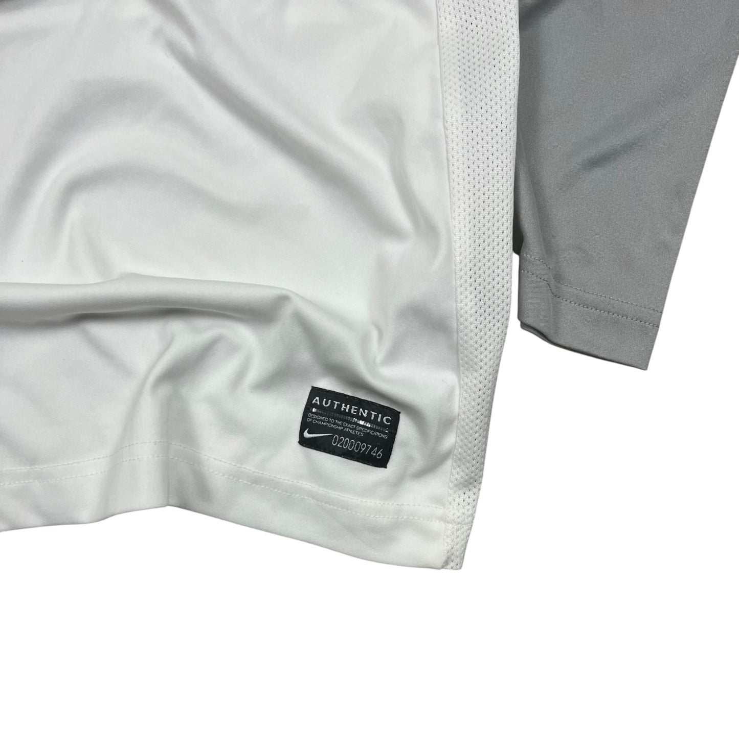 Nike Juventus Turin Langarm Trainingsshirt in grau/weiß/pink Größe (L)