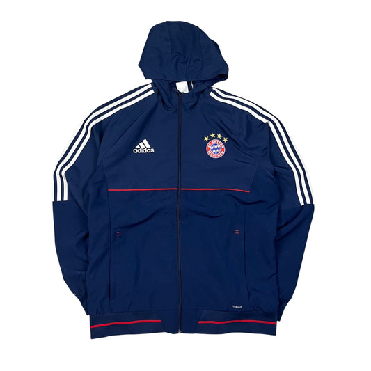 Adidas FC Bayern Trackjacket in dunkelblau/weiß/rot Größe (M)